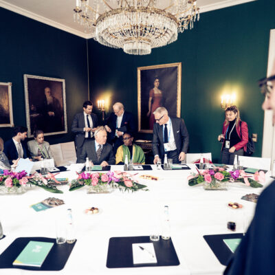 The Institute signs institutional partnership agreement with the Munich Security Conference